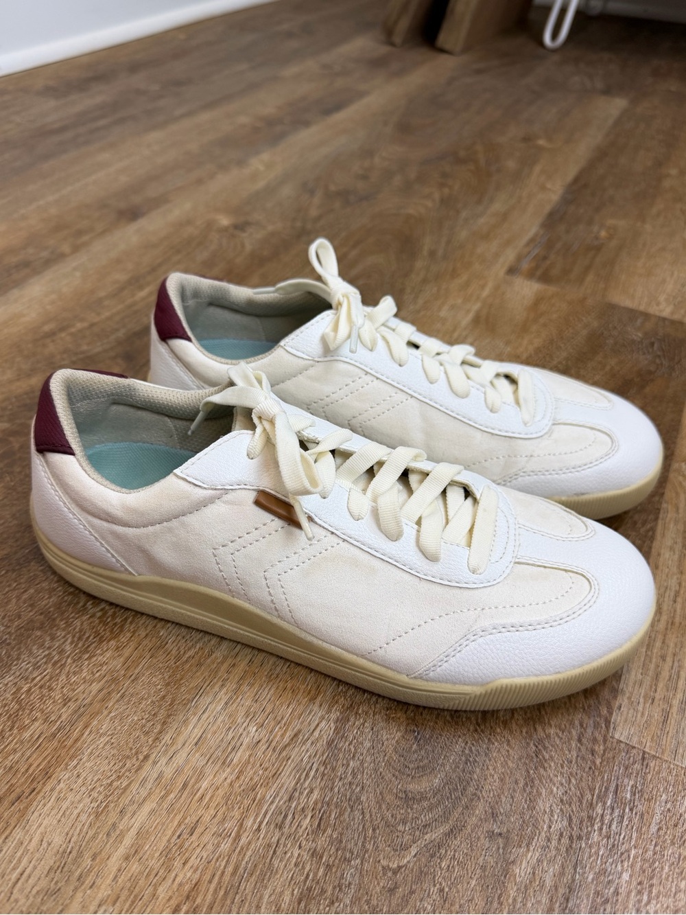 Women’s Dr. Scholl's Be True Sneaker, White Size 8.5